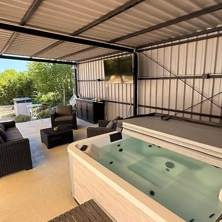 Le Clos Des Lumieres 10p Swimming Pool & Jacuzzi Villa